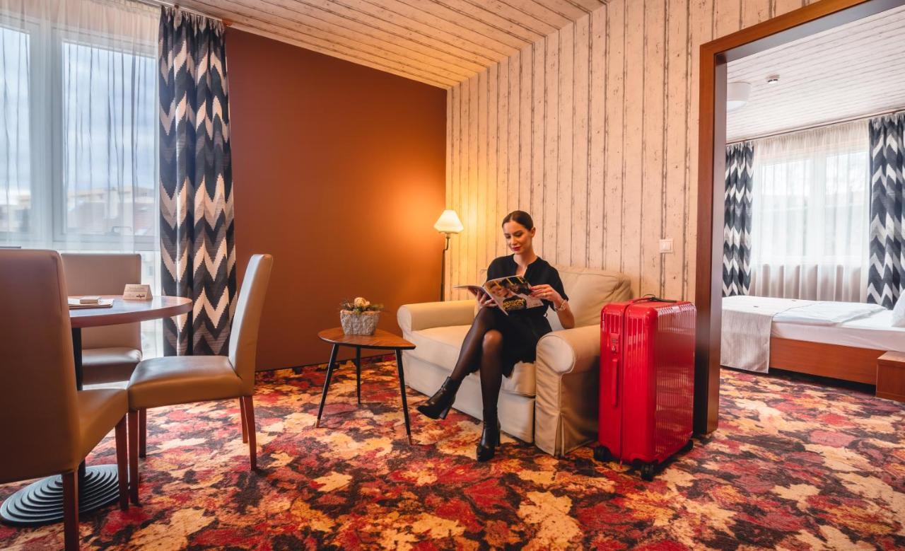 Hotel Lajta Park Mosonmagyarovar Bagian luar foto
