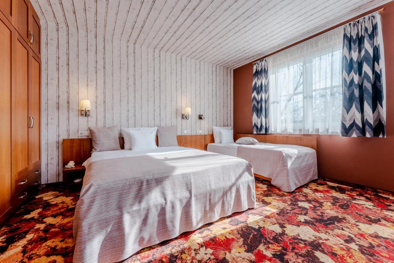 Hotel Lajta Park Mosonmagyarovar Ruang foto