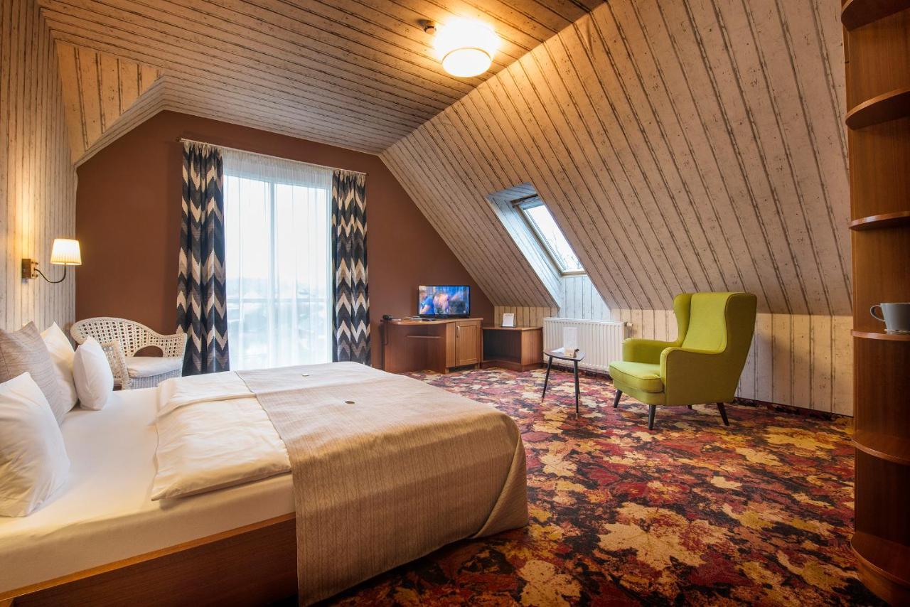 Hotel Lajta Park Mosonmagyarovar Bagian luar foto