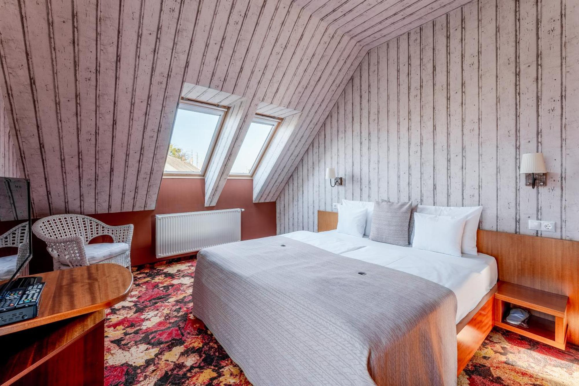 Hotel Lajta Park Mosonmagyarovar Ruang foto