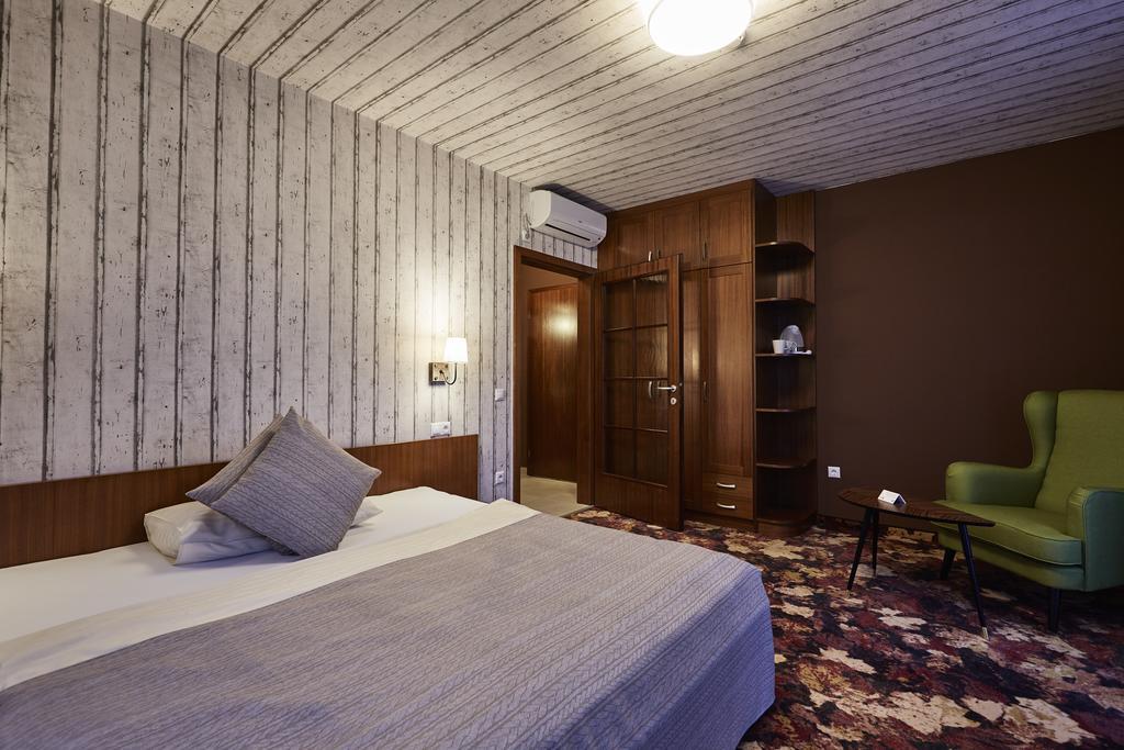 Hotel Lajta Park Mosonmagyarovar Bagian luar foto